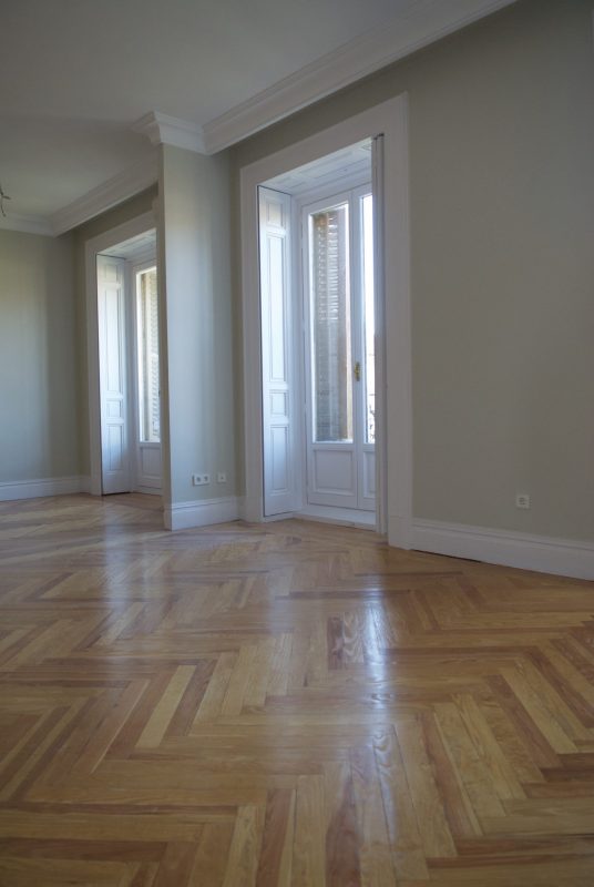 Salón clásico pintado